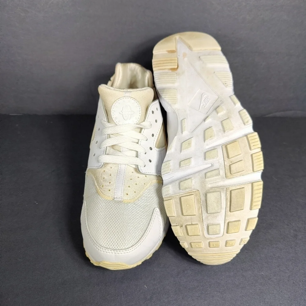 Nike Air Huarache Triple White Flyknit Mesh Youth Big Girl Sneakers Size 7Y